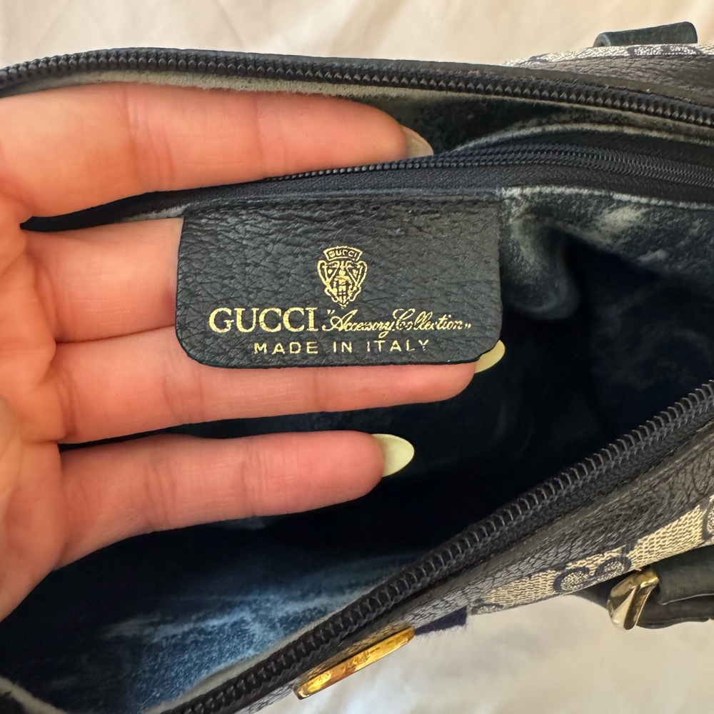 Gucci Blue and Red Crossbody Bag with Signature Style - Picture 10 of 16